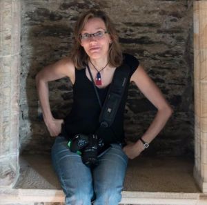 Fergus Whelan commented that I need to think outside this box....  Thanks to Frank Daly for the fabulous photo.